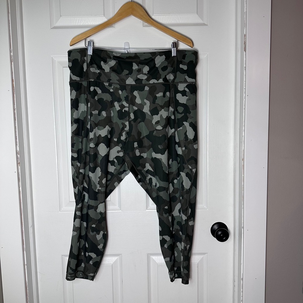 Athleta Lightning Camo 7/8 Tight Green Camouflage High‎ Rise Leggings Plus Size